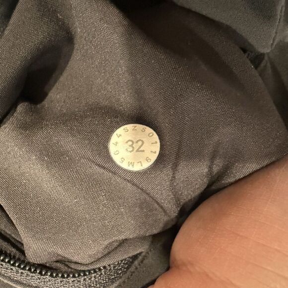 Lululemon Ever Alert Pants 28 Gray Yoga Workout Athleisure ABC Commission - Picture 6 of 9